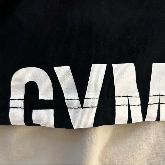 Gymshark crop top shirt - Picture 3 of 7